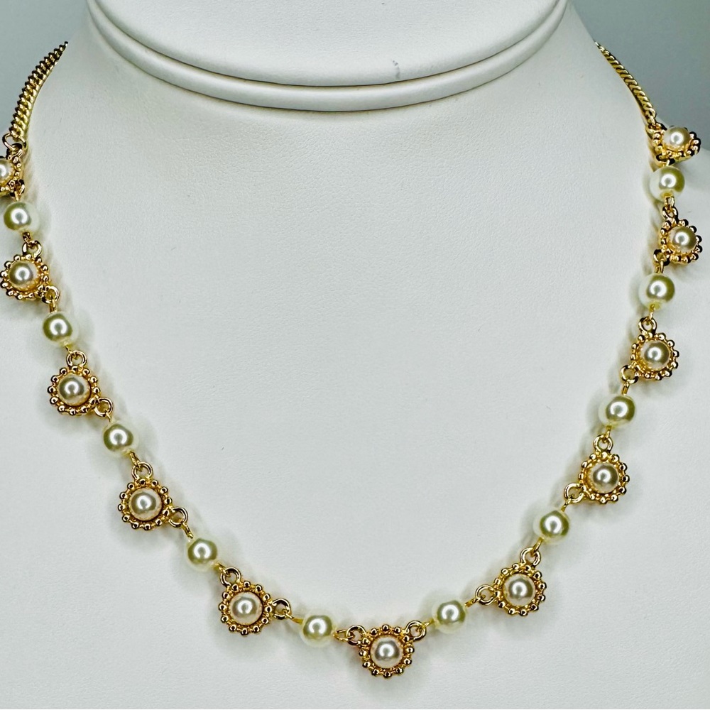SOLD. Pearls & Gold Link Necklace - Picture 2 of 4